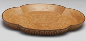 竹雕海棠形盤 竹雕海棠形盤