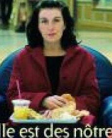 她屬於我們 她屬於我們