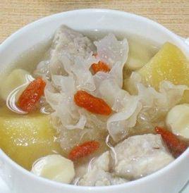 雞肉燉銀耳 雞肉燉銀耳