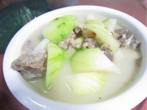 節瓜煲豬骨 節瓜煲豬骨