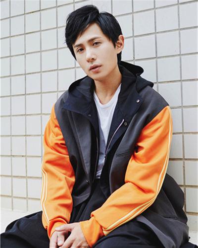 邊江[中國內地配音男演員]