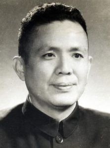 何雲偉[原教育部部長]