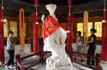 翠華山姑娘漢白玉塑像