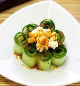 芝麻醬鹹蛋青瓜卷 芝麻醬鹹蛋青瓜卷