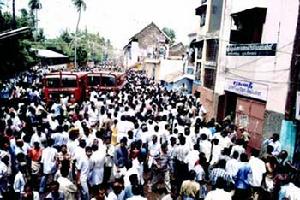 2004年7月16日 2004年7月16日