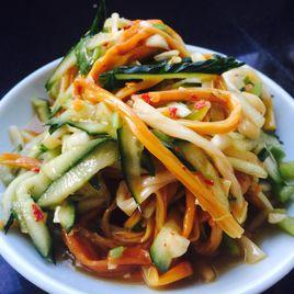 黃瓜涼拌金針菇