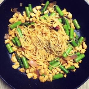 蘆筍雞肉燴意面 蘆筍雞肉燴意面