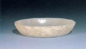 雲龍紋玉葵口盤 雲龍紋玉葵口盤