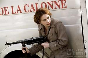 《幕後女英雄》