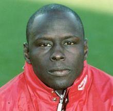 阿里&middot;迪亞