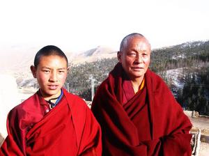 《靜靜的嘛呢石》