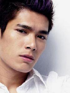 黃俊雄[新加坡演員黃俊雄]