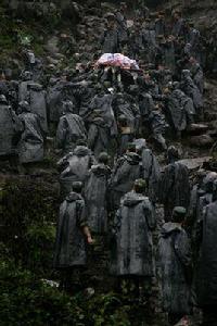 眾志成城托舉生命 眾志成城托舉生命