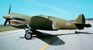 飛虎隊塗裝的 P-40E