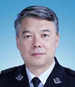 劉釗[公安部政治部主任，交通管理局局長]