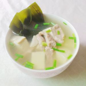 海帶豬瘦肉湯 海帶豬瘦肉湯