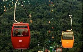 纜車[一種高空纜繩附加的運輸工具]