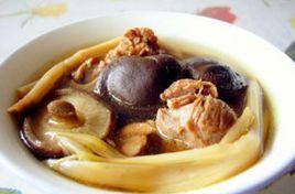 香菇黃花菜燉排骨 香菇黃花菜燉排骨