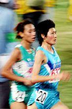 吳敏與邢慧娜激烈競爭中