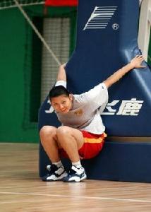 路璐[中國女籃運動員]