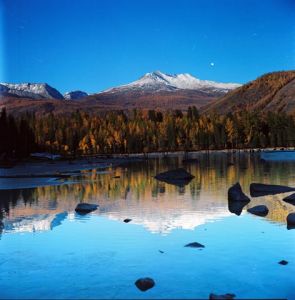 劉平國治關亭誦石刻