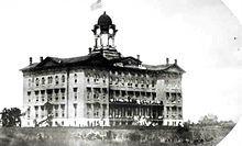 ISU[伊利諾州立大學簡稱]