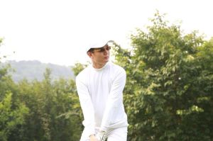 高爾夫——肖羿名