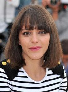 莫妮亞·喬柯里 莫妮亞·喬柯里