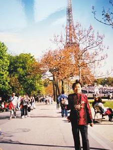 林素樸  女   1943年生於濟南，原籍山東壽光，北京體育學院（現北京體育大學）本科畢業，漢族。