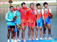 魯斯蘭&middot;瑙爾扎利耶夫（左一）