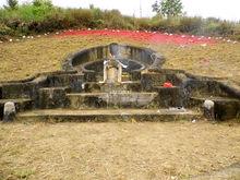 楊國威將軍墓，