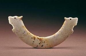 玉雙虎首璜 玉雙虎首璜