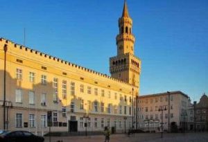 奧波萊國立高等職業學校 奧波萊國立高等職業學校