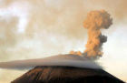 塞梅魯火山