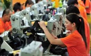 運動鞋的自動化製作 