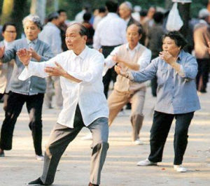 步入花甲的老人