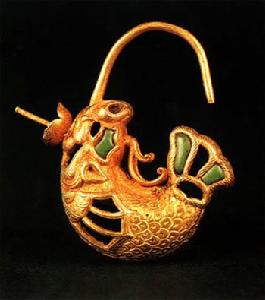 摩羯形金耳墜 摩羯形金耳墜