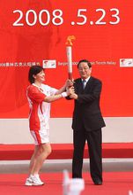 莊泳擔任奧運火炬手