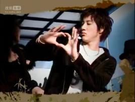 follow me[流行歌曲]