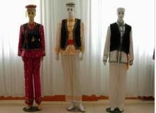 東鄉族民族服飾展品