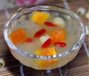 銀耳木瓜蓮子羹 銀耳木瓜蓮子羹