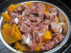 小南瓜排骨盅 小南瓜排骨盅