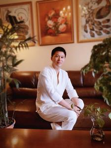 身心靈作家俞孟成照片