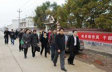 建設新農村市領導視察柯畈村