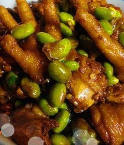 毛豆燜三黃雞 毛豆燜三黃雞