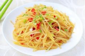 剁椒土豆絲 剁椒土豆絲