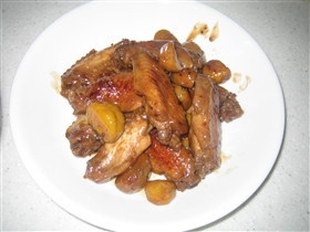 栗子炆雞翼 栗子炆雞翼