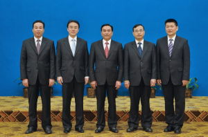 東冠集團董事會合影左起：張才忠、陳海、章方祥、宋浙安、徐水雲