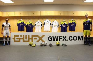 斯旺西新賽季球衣展示