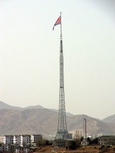 懸掛於朝鮮和平之村的158米高的朝鮮國旗